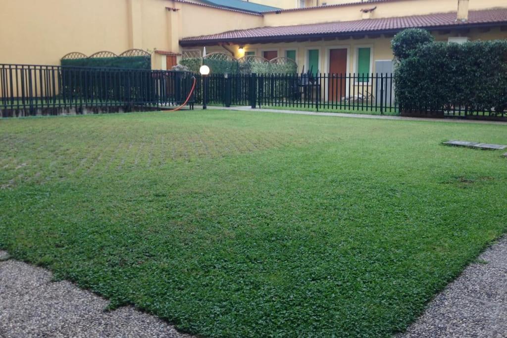 La Casa Di Davide Con Giardino E Garage Apartment Verona Luaran gambar
